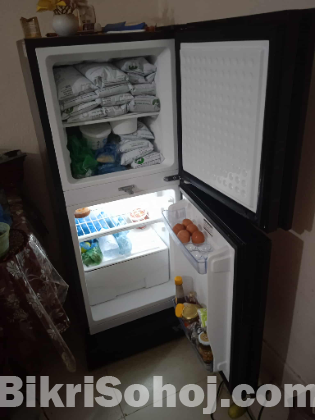 Walton fridge 129 ltr